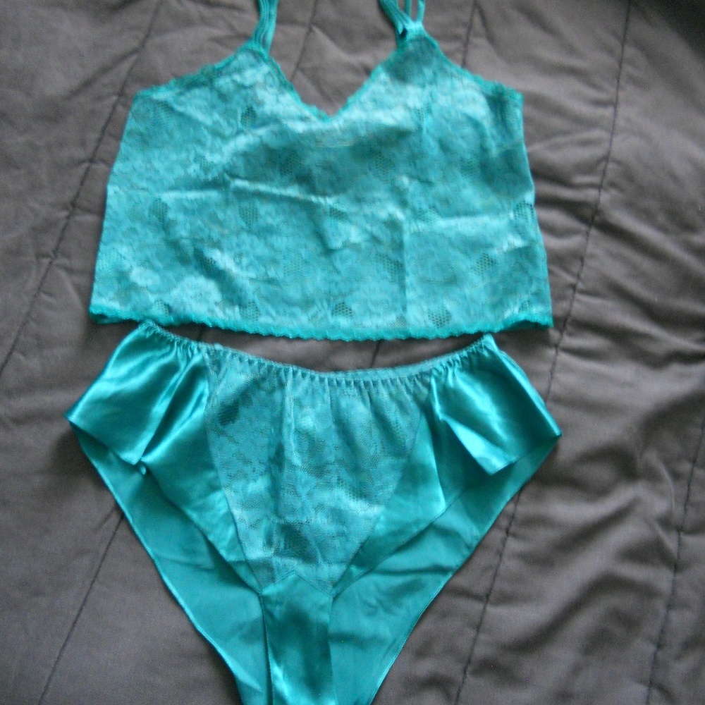2 pc Victoria's Secret Sexy Nightie Set Lace P